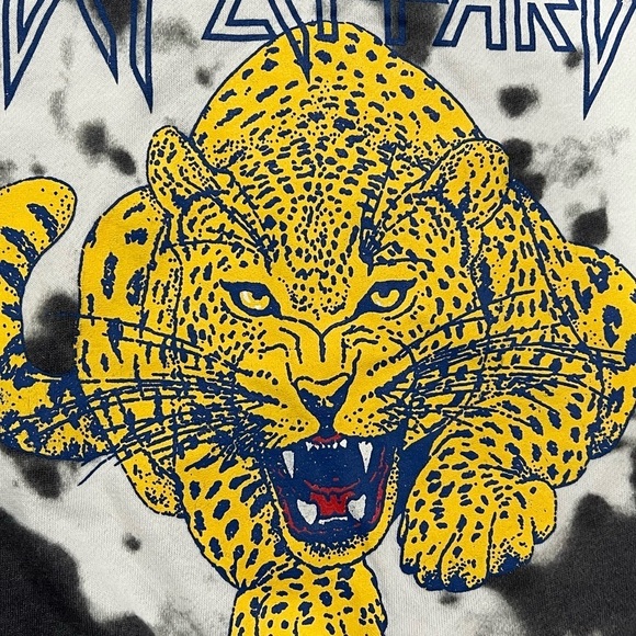 Women's Def Leppard Rock band Music Rock n Roll Crewneck Sweatshirt - Picture 5 of 7